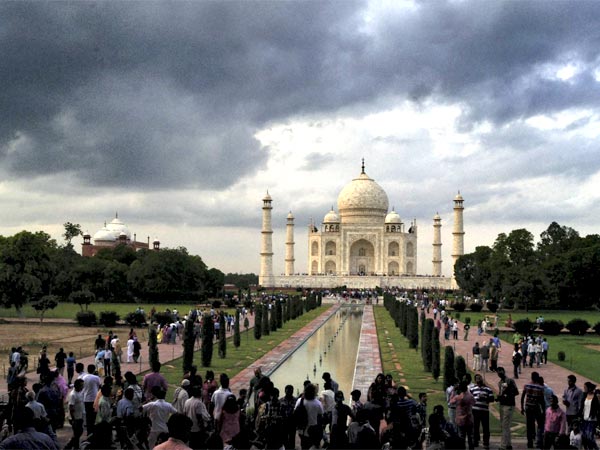 ಮುಮ್ತಾಜಳ ರಕ್ಷಣೆಗೆ ಸಾವಿರಾರು ತುಳಸಿಯರು 