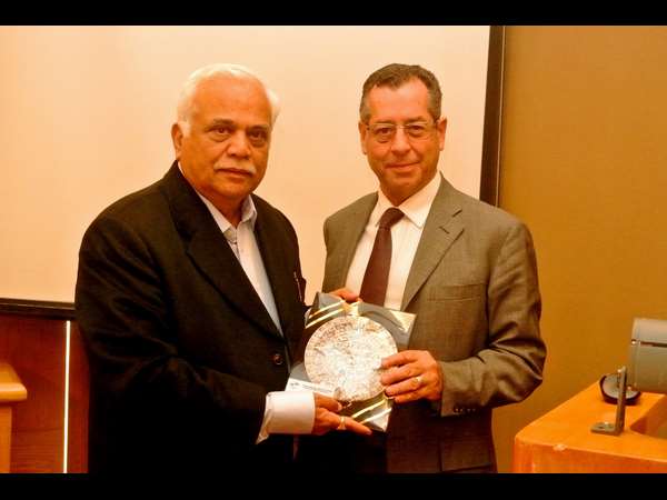 ಮೆಕ್ಸಿಕೋ ಹಾಗೂ ಪೆರುವಿನಲ್ಲಿ ಹೂಡಿಕೆದಾರರ ಭೇಟಿ