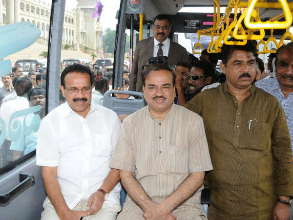 ಅಶೋಕ್ ಪಕ್ಕಾ ವೃತ್ತಿಪರತೆ