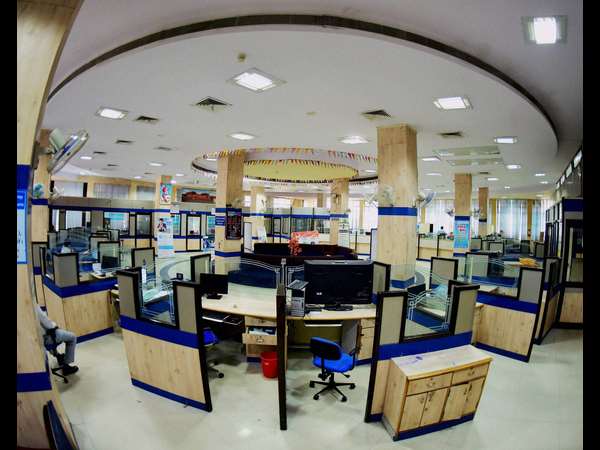 ಬ್ಯಾಂಕ್ ನಲ್ಲಿ ಗ್ರಾಹಕರಿಲ್ಲ