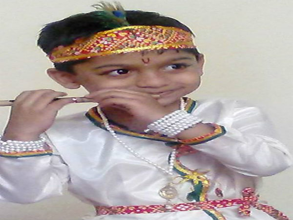 ಶ್ವೇತ ವಸ್ರಧಾರಿ ಕೃಷ್ಣ,