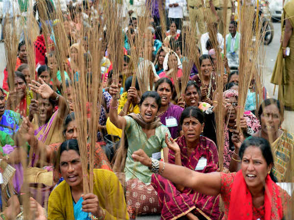 ನಾವು ಸರ್ಕಾರ ಸ್ವಚ್ಛಗೊಳಿಸುತ್ತೇವೆ