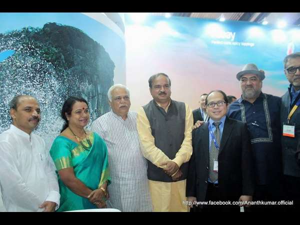 ಪತ್ರಿಕಾಗೋಷ್ಠಿಯಲ್ಲಿ ಗಣ್ಯರು