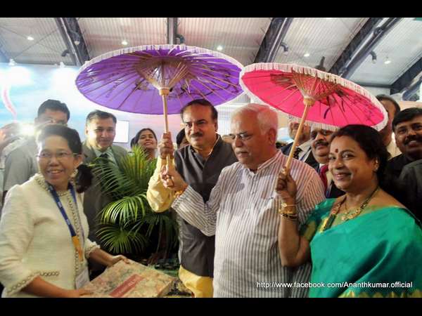 ಕನ್ನಡ ಮತ್ತು ಸಂಸ್ಕೃತಿ ಸಚಿವೆ ಉಮಾಶ್ರೀ