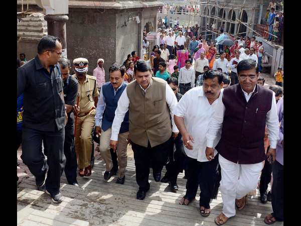 ಮಹಾ ಸಿಎಂರಿಂದ ವೀಕ್ಷಣೆ