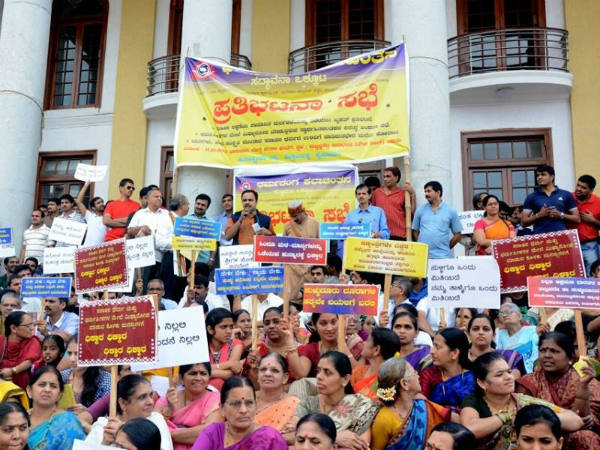 ಮಹಿಳೆಯರು ಭಾಗಿ