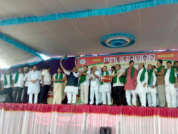 'ಸಿದ್ದರಾಮಯ್ಯಗೆ ನಿದ್ದೆ ಮಾಡಲು ಬಿಡುವುದಿಲ್ಲ'