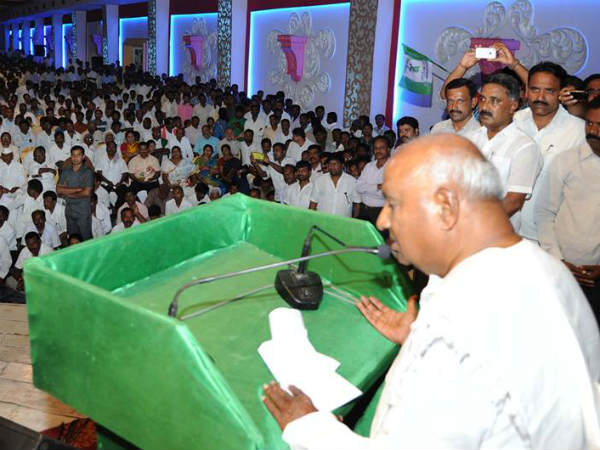 'ರಾಷ್ಟ್ರೀಯ ಪಕ್ಷಗಳಿಗೆ ಪಾಠ ಕಲಿಸುವೆ'