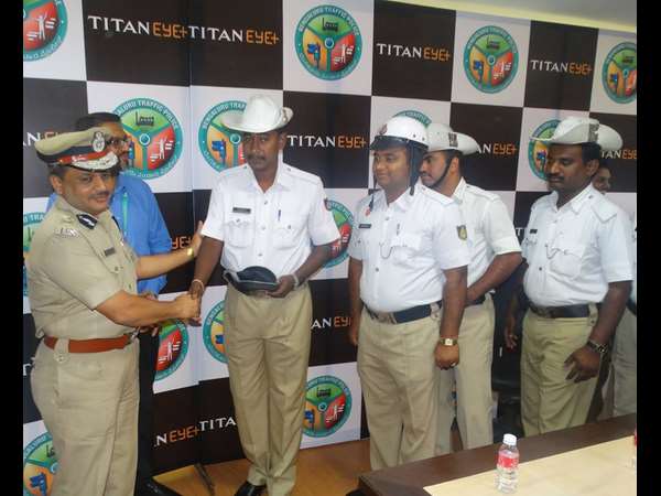 ಪೊಲೀಸ್ ಸಮುದಾಯಕ್ಕೆ ಬೆಂಬಲ ಪೊಲೀಸ್ ಸಮುದಾಯಕ್ಕೆ ಬೆಂಬಲ