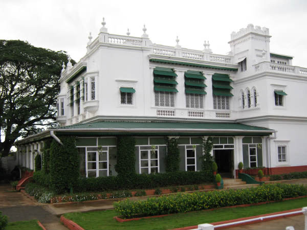 Know about Vasantha mahal and Cheluvamba vilas palace