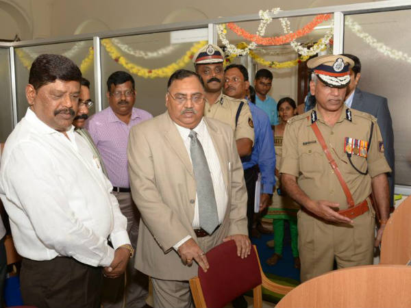 'ಎಚ್ಚರಿಕೆಯಿಂದ ವ್ಯವಹಾರ ನಡೆಸಿ'