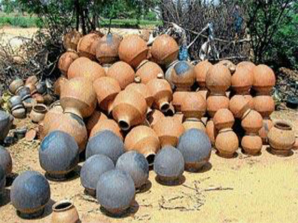 ಮನೆಯೊಳಗೆ ಅವಿತಿಟ್ಟಿದ್ದ ಕುಡಿಕೆ