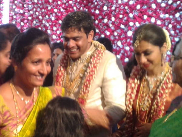 ನವದಂಪತಿಗಳಿಗೆ ಶುಭಹಾರೈಕೆ