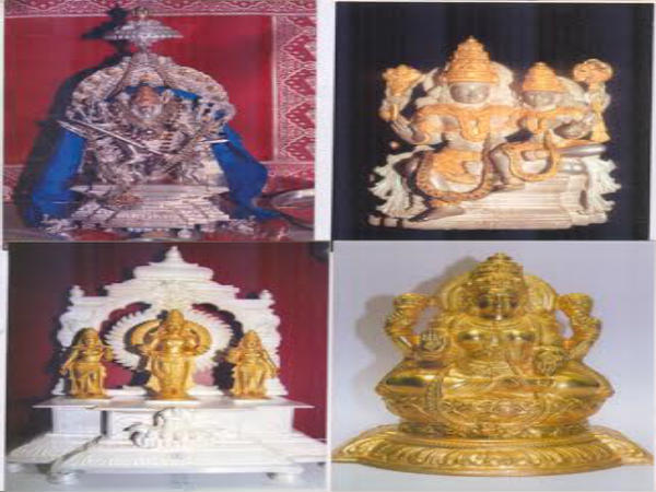 Dhakshinamurthy is one of the famous sculptor at Mysuru