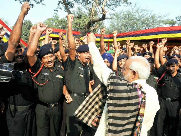 ಸೈನಿಕರ ಕಾರ್ಯ ಶ್ಲಾಘಿಸಿದ ಮೋದಿ