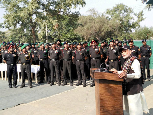 ಕಳೆದ ವರ್ಷವೂ ಯೋಧರ ಜೊತೆ ದೀಪಾವಳಿ