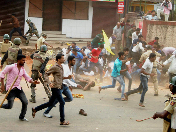 ಅಲ್ಪಸಂಖ್ಯಾತರ ಮೇಲಿನ ದಾಳಿ ಬಗ್ಗೆ? ಅಲ್ಪಸಂಖ್ಯಾತರ ಮೇಲಿನ ದಾಳಿ ಬಗ್ಗೆ?