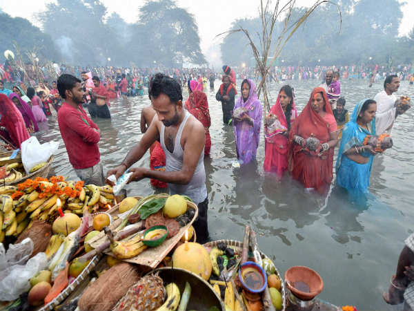 ಛಾತಪೂಜೆಯನ್ನು ಯಾರು ಮಾಡುತ್ತಾರೆ?