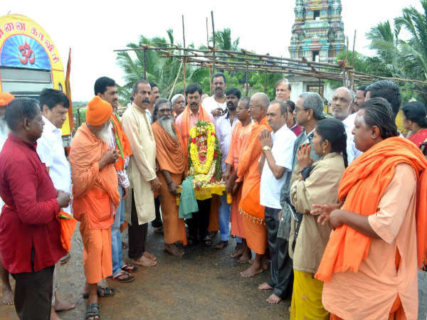 ಕಾವೇರಿ ಮಾತೆಗೆ ಪೂಜೆ ಕಾವೇರಿ ಮಾತೆಗೆ ಪೂಜೆ