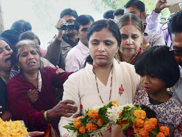 ದೇಶಕ್ಕಾಗಿ ಮಕ್ಕಳ ಅರ್ಪಣೆ ಎಂದ ತಾಯಿ