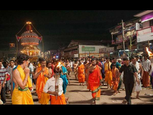 ತೆಪ್ಪೋತ್ಸವ ಕಾರ್ಯಕ್ರಮದಲ್ಲಿ