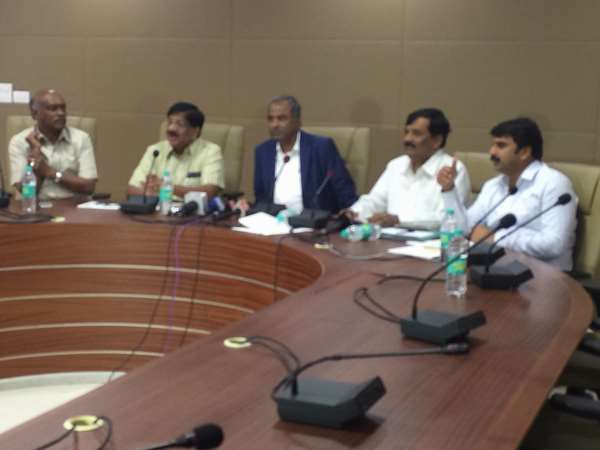 Rajya Vokkaliga Sangha organise Padyatra to Bengaluru founder Kempegowda Samadhi 