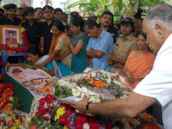Last salute to Maj Sandeep UnniKrishnan
