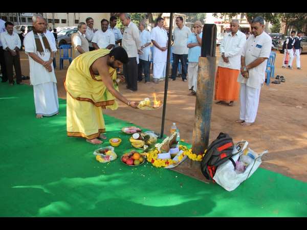 ಸಮಾರೋಪಕ್ಕೆ ದಿವ್ಯ ಸಾನಿಧ್ಯ ಸಮಾರೋಪಕ್ಕೆ ದಿವ್ಯ ಸಾನಿಧ್ಯ