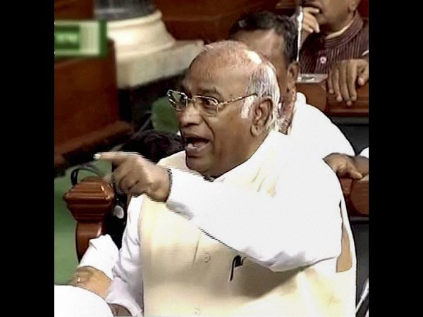 ಕಾಂಗ್ರೆಸ್ ಬಿಜೆಪಿ ಜಟಾಪಟಿ ಕಾಂಗ್ರೆಸ್ ಬಿಜೆಪಿ ಜಟಾಪಟಿ