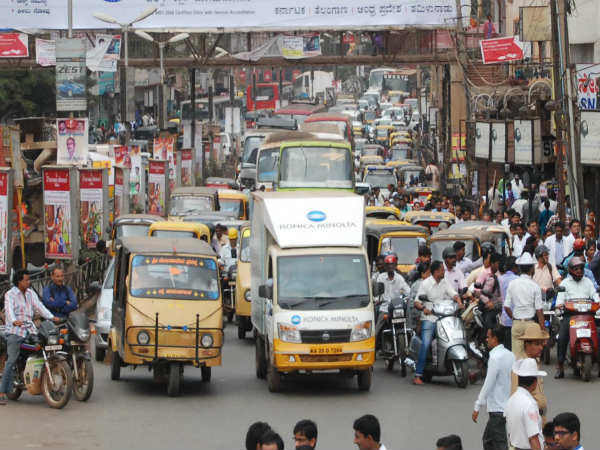 Hubballi public face traffic problem from some days