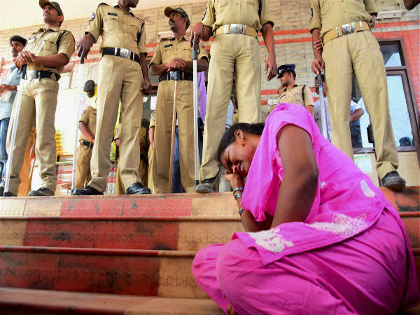 ಗಂಡನನ್ನು ಕಳೆದುಕೊಂಡ ಪತ್ನಿಯ ದುಃಖ