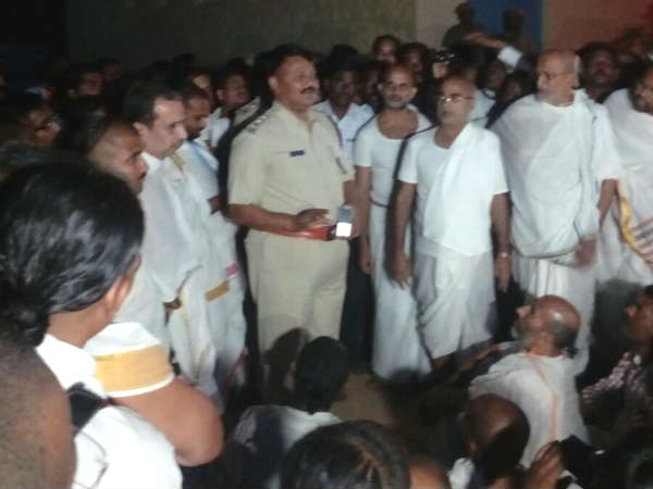 Nava Brindavana controversy : Letter by a Madhwa brahmin