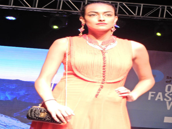 ಈ ಡ್ರೆಸ್ ಹೇಗಿದೆ?