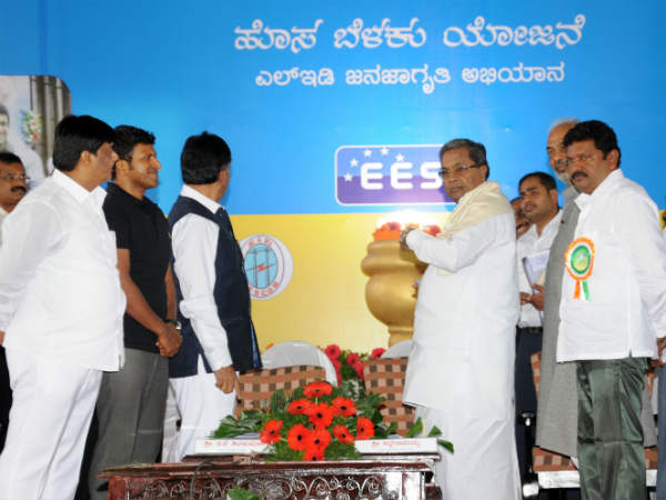 'ಹೊಸ ಬೆಳಕು' ಯೋಜನೆಗೆ ಚಾಲನೆ ನೀಡಿದ ಸಿದ್ದರಾಮಯ್ಯ