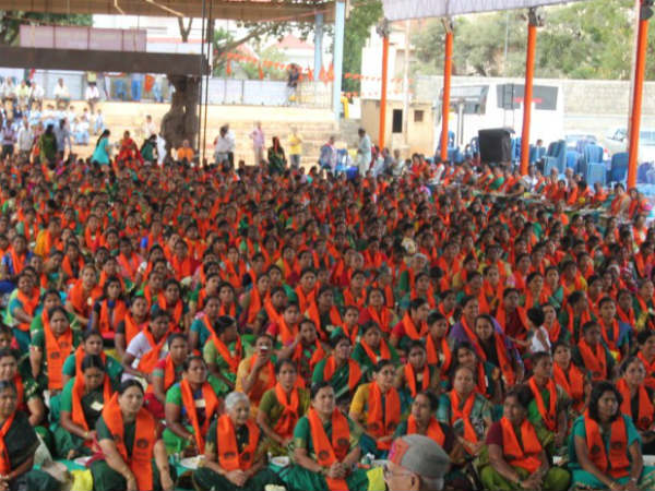 ಮಹಿಳೆಯರಿಂದ ಶಪಥ