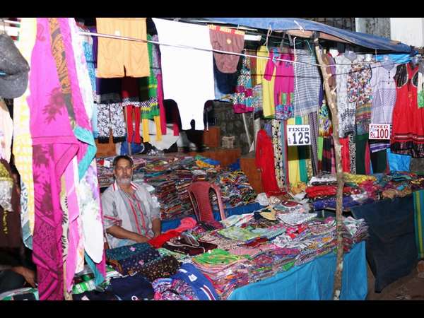 Dharmasthala :A special story on clothes vendors