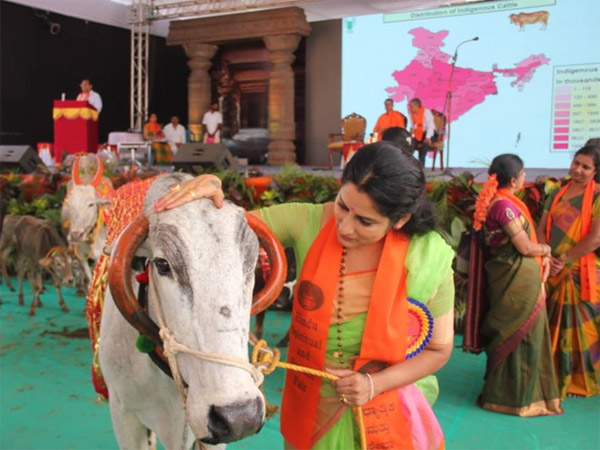 ಗೋಪೂಜೆ ಕಾರ್ಯಕ್ರಮ
