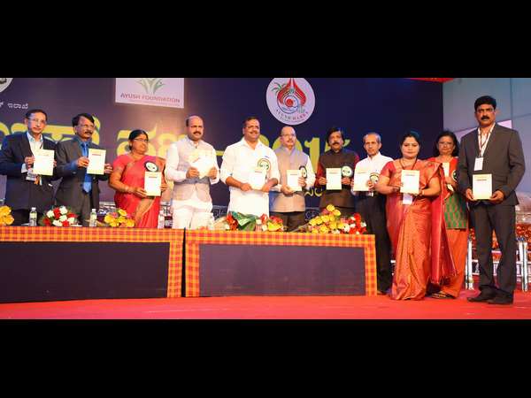 ಸಾರ್ವಜನಿಕರನ್ನು ಸೆಳೆಯುವಲ್ಲಿ ಯಶಸ್ವಿ ಸಾರ್ವಜನಿಕರನ್ನು ಸೆಳೆಯುವಲ್ಲಿ ಯಶಸ್ವಿ