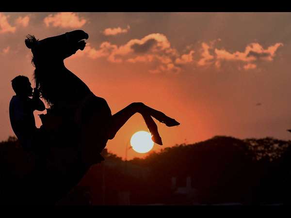 ಸೂರ್ಯನ ಸೌಂದರ್ಯಕ್ಕೆ ನನ್ನದೊಂದು ನಮನ