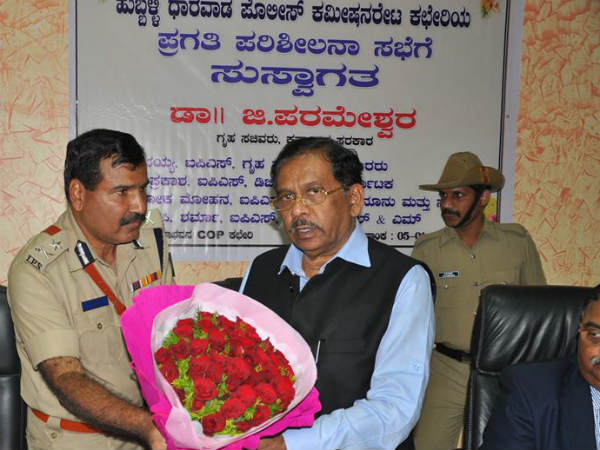 ಪ್ರಗತಿ ಪರಿಶೀಲನೆ ನಡೆಸಿದ ಸಿಎಂ ಪ್ರಗತಿ ಪರಿಶೀಲನೆ ನಡೆಸಿದ ಸಿಎಂ