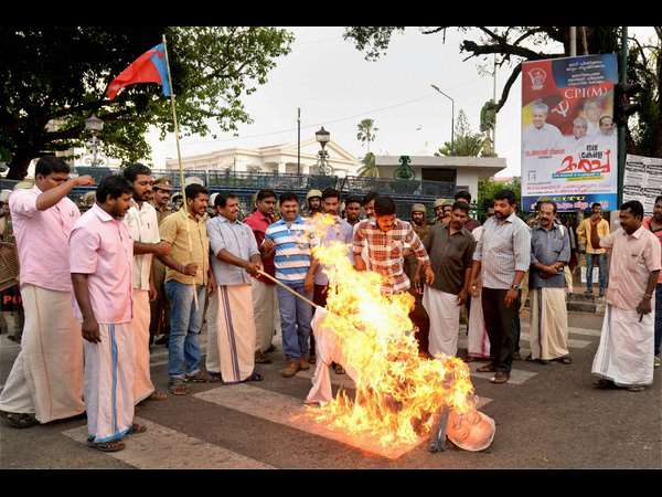ಚಾಂಡಿ ರಾಜೀನಾಮಗೆ ಆಗ್ರಹ 