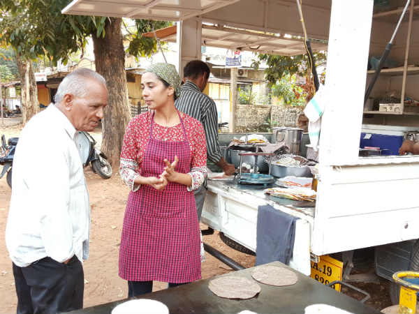 ರುಚಿಯಾಗಿ ಅಡುಗೆ ಮಾಡುತ್ತಿದ್ದರು ರುಚಿಯಾಗಿ ಅಡುಗೆ ಮಾಡುತ್ತಿದ್ದರು