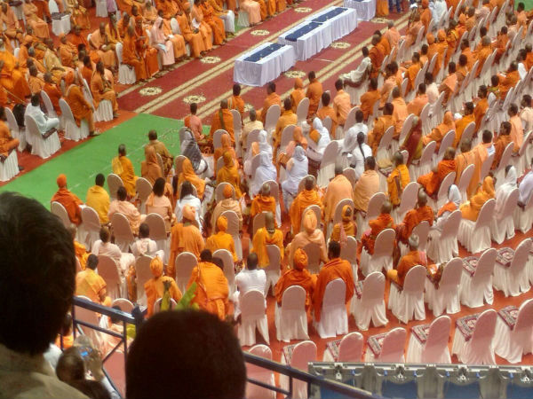 ಸಮಾವೇಶದಲ್ಲಿ ಭಾಗವಹಿಸಿದ್ದ ಪ್ರಮುಖ ಸಂತರು