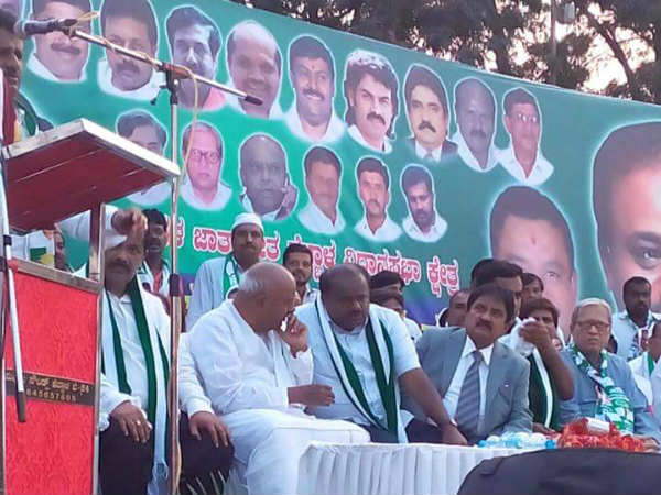 ಜಮೀರ್ ಅಹಮದ್ ಫೋಟೋ ನಾಪತ್ತೆ