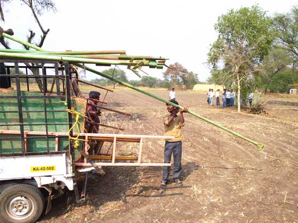 HD Kote waiting for Siachen martyr Mahesh body