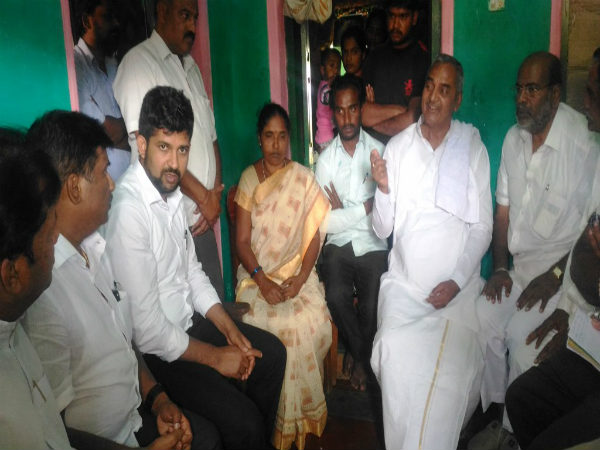 Family waiting for brave Soldier Mahesh dead body in Mysuru 