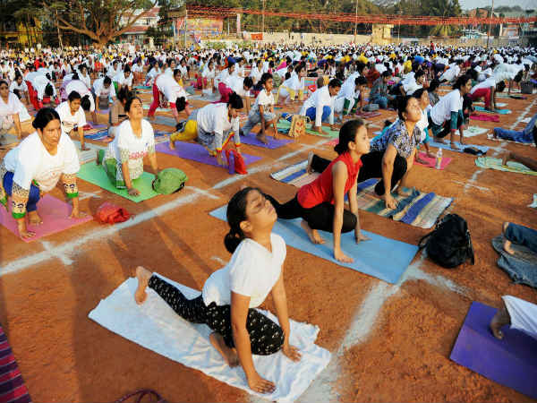 ಸೂರ್ಯ ನಮಸ್ಕಾರ ಮಾಡಿದ ಬೆಂಗಳೂರಿಗರು