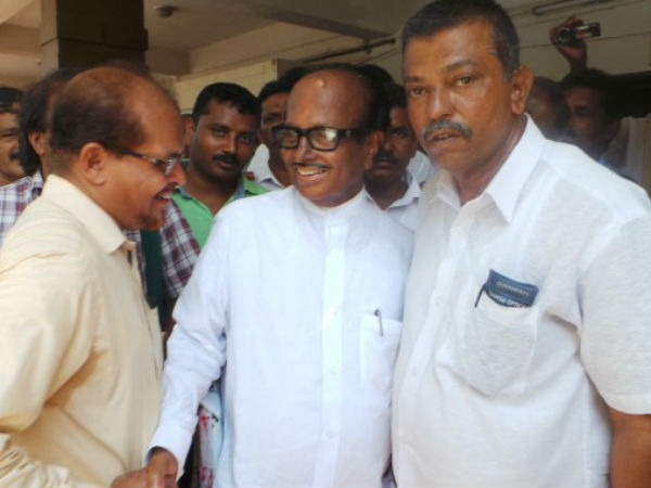 ಸ್ವಪಕ್ಷೀಯರ ವಾಗ್ದಾಳಿ ಸ್ವಪಕ್ಷೀಯರ ವಾಗ್ದಾಳಿ