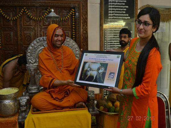Ramachandrapura Math felicitation to Rithika Goyal and Fathimath Rahil