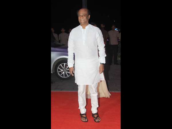 ಸೂಪರ್ ಸ್ಟಾರ್ ರಜನಿಕಾಂತ್ ಗೊಂದು ಗುಡಿ ಸೂಪರ್ ಸ್ಟಾರ್ ರಜನಿಕಾಂತ್ ಗೊಂದು ಗುಡಿ